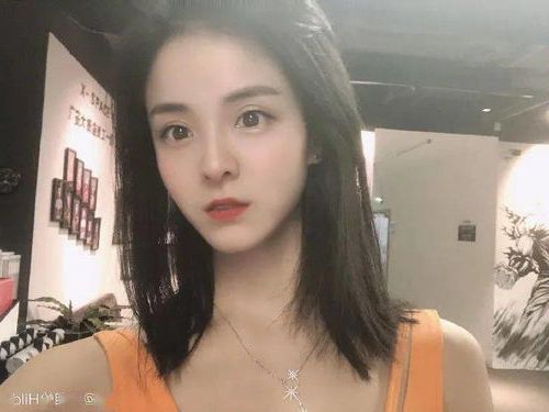 小说介绍:天才医学博士穿越成楚王弃妃,刚来就遇上重症伤者,她秉持